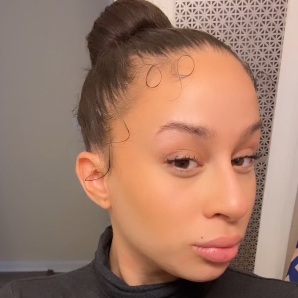 Meet your Posher, Thiana